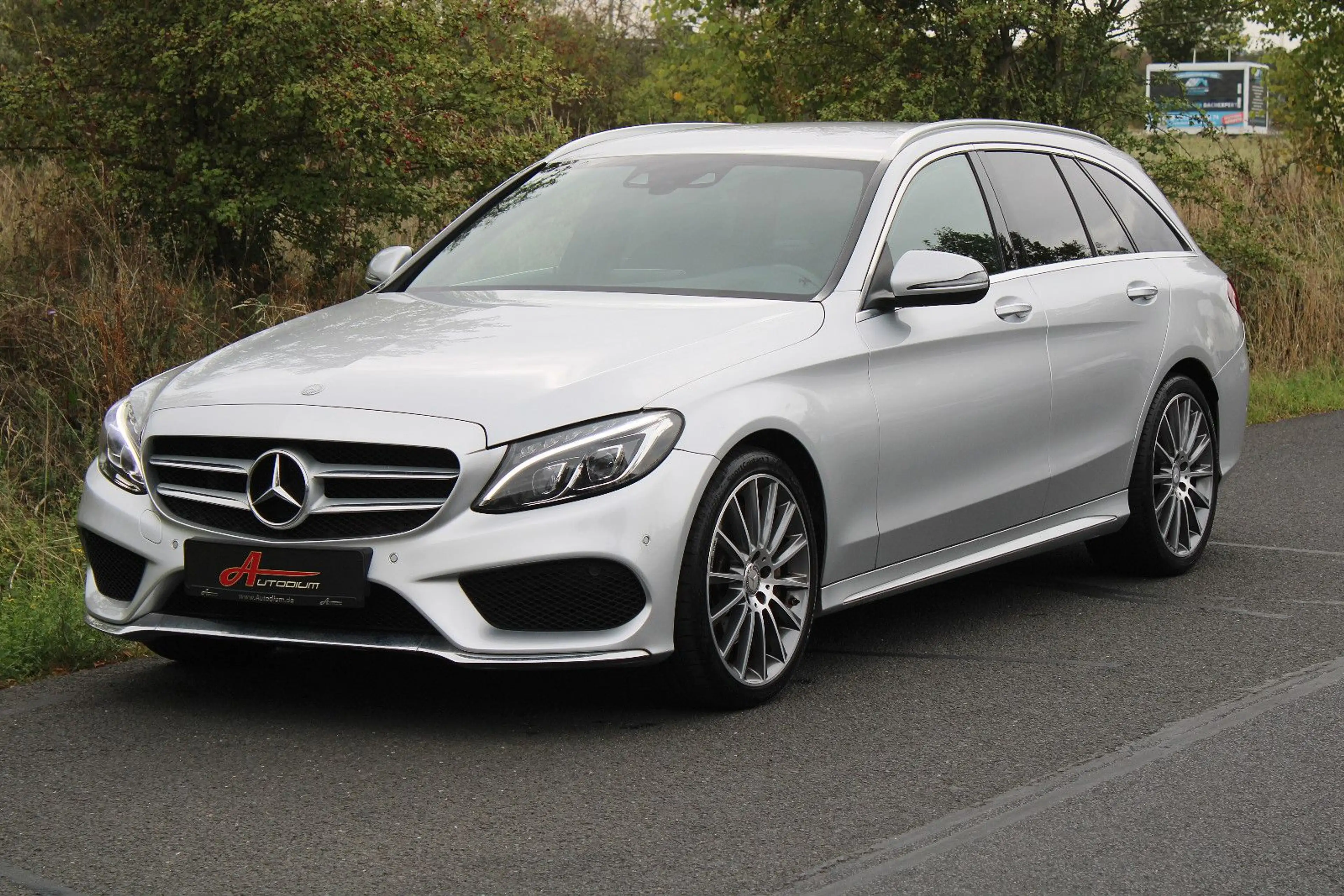 Mercedes-Benz C 250 d *AMG/Burmester/Kamera/HUD/Leder/ILS/19'!* — photo 7