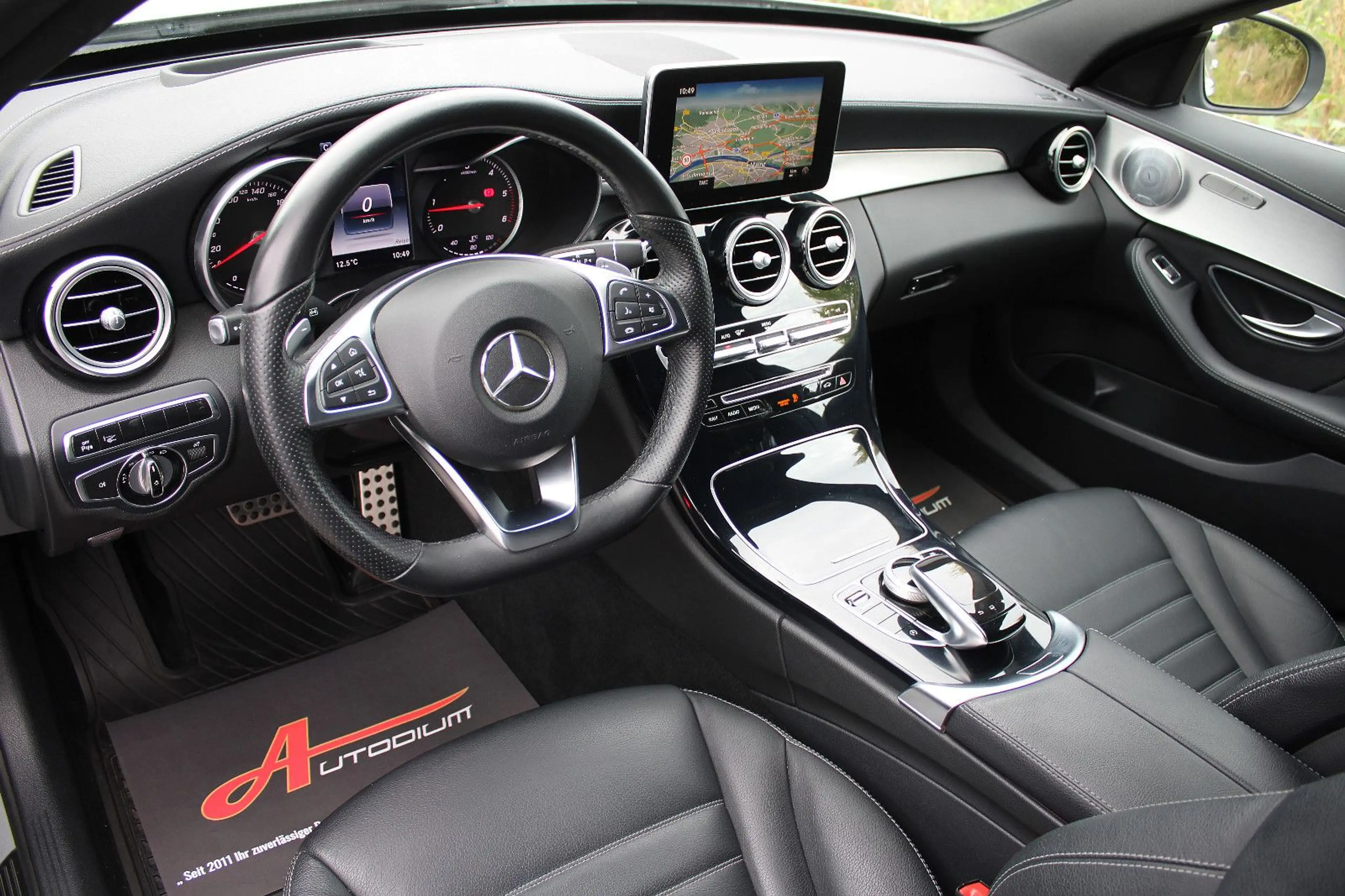 Mercedes-Benz C 250 d *AMG/Burmester/Kamera/HUD/Leder/ILS/19'!* — photo 11