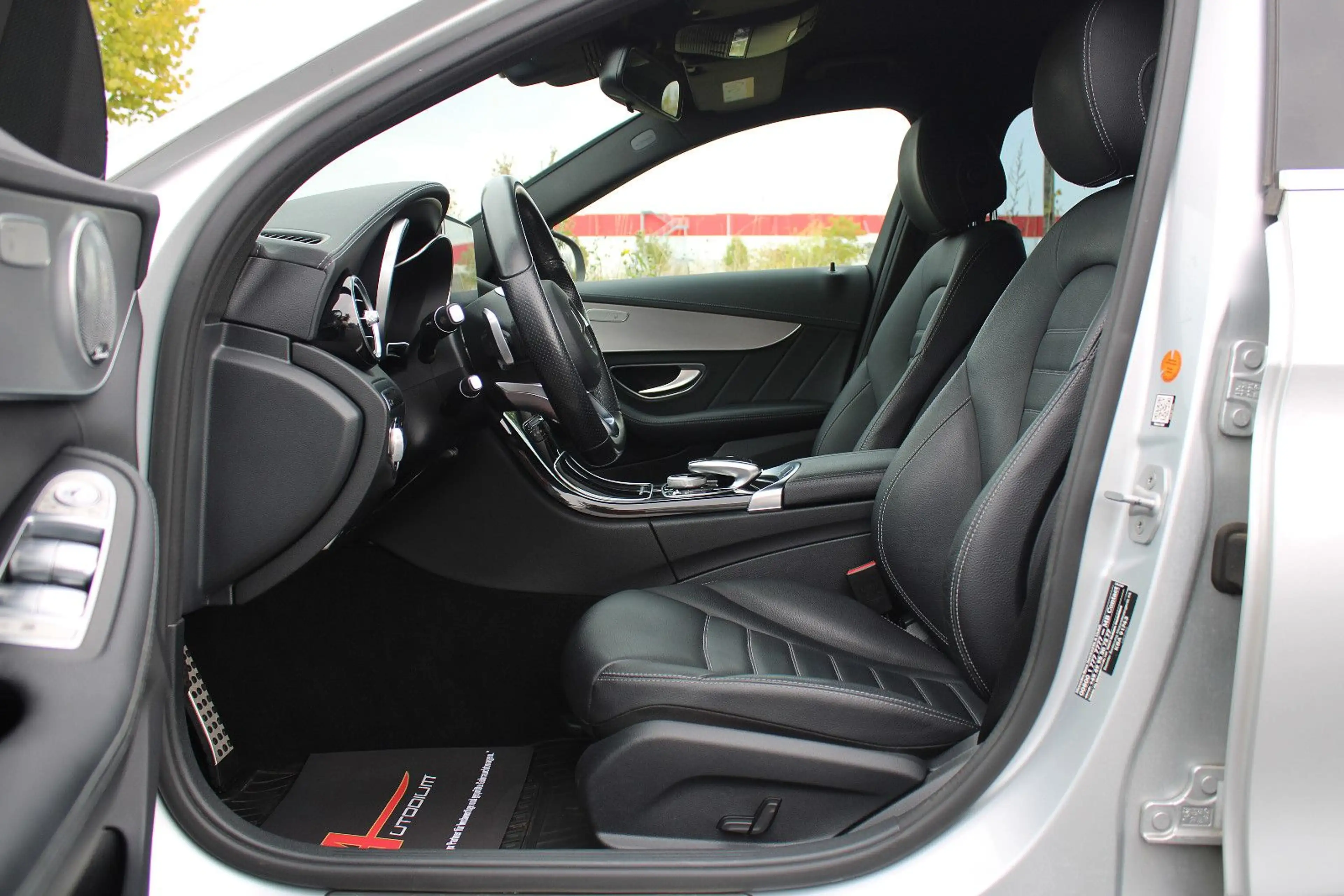 Mercedes-Benz C 250 d *AMG/Burmester/Kamera/HUD/Leder/ILS/19'!* — photo 10