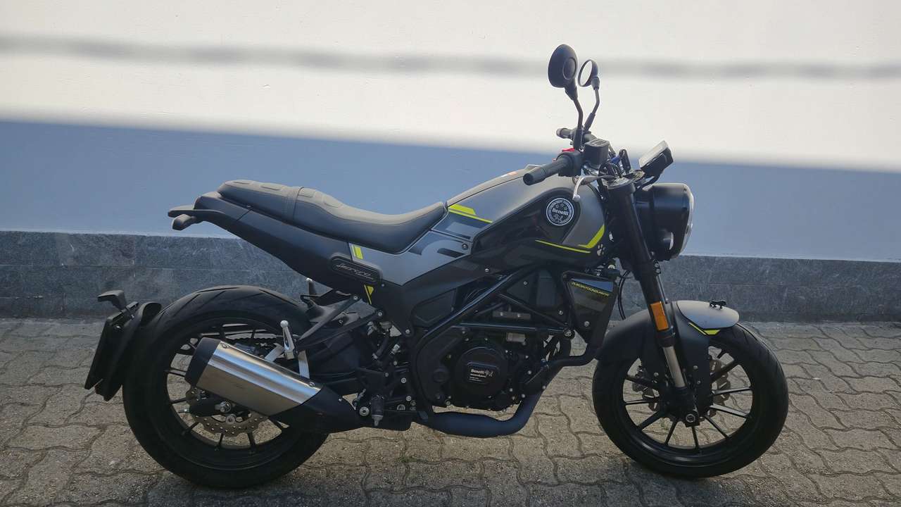 Benelli Leoncino 250 ABS