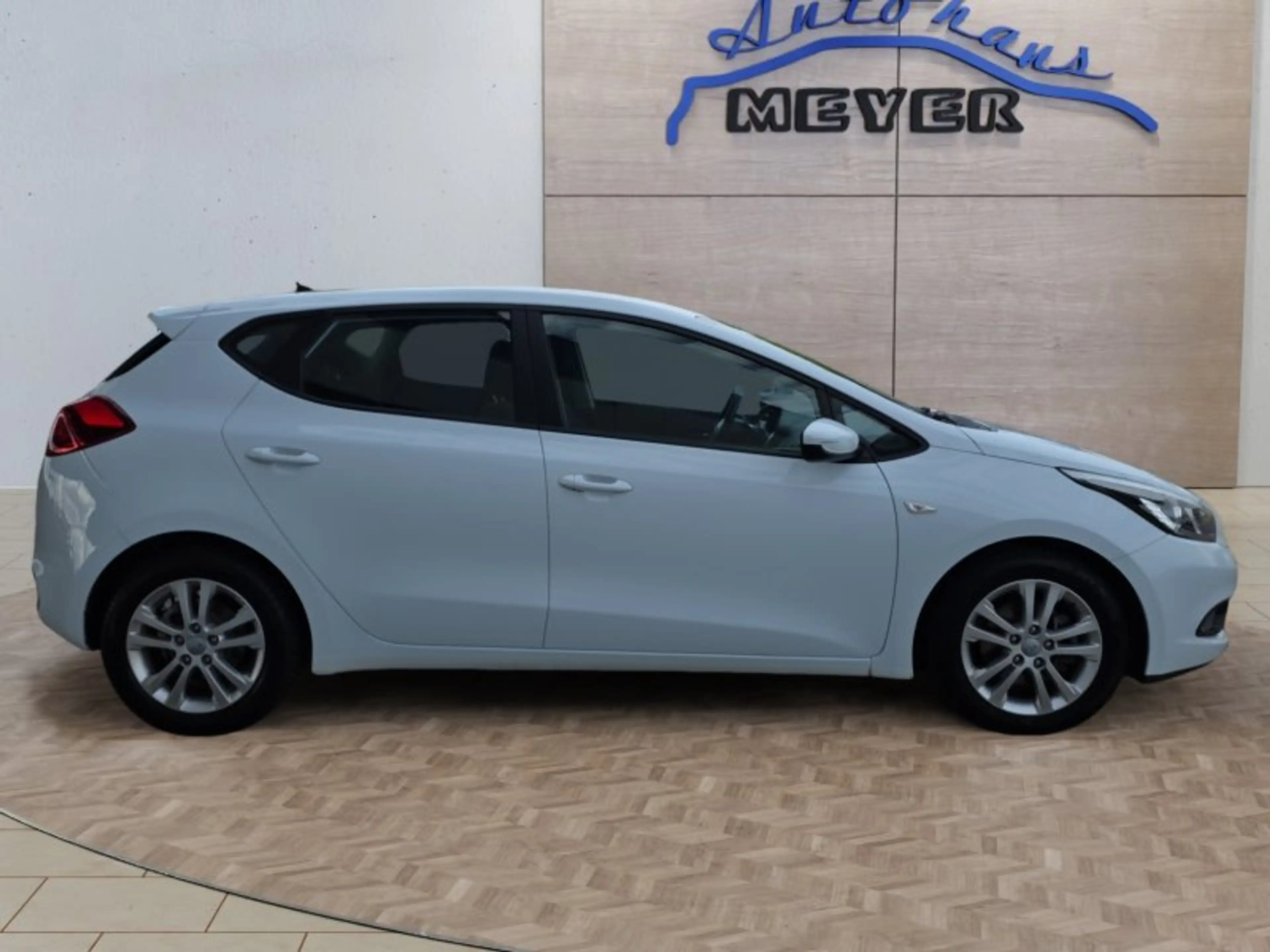 Kia Ceed / cee'd Ceed Edition 7 1,4 100PS 16*Alu/Winterp/Pdc/Mfll/K — photo 6