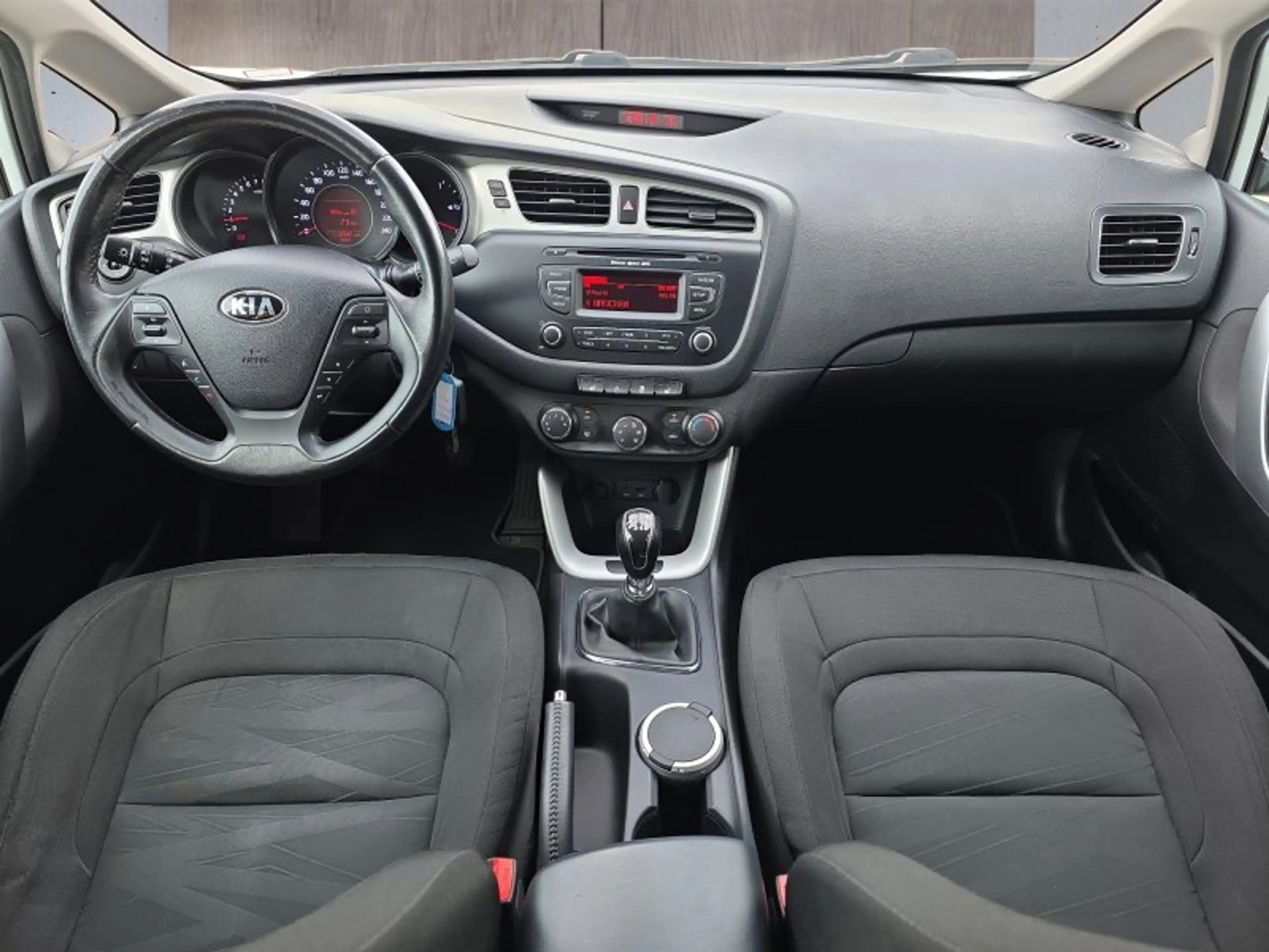 Kia Ceed / cee'd Ceed Edition 7 1,4 100PS 16*Alu/Winterp/Pdc/Mfll/K — photo 10