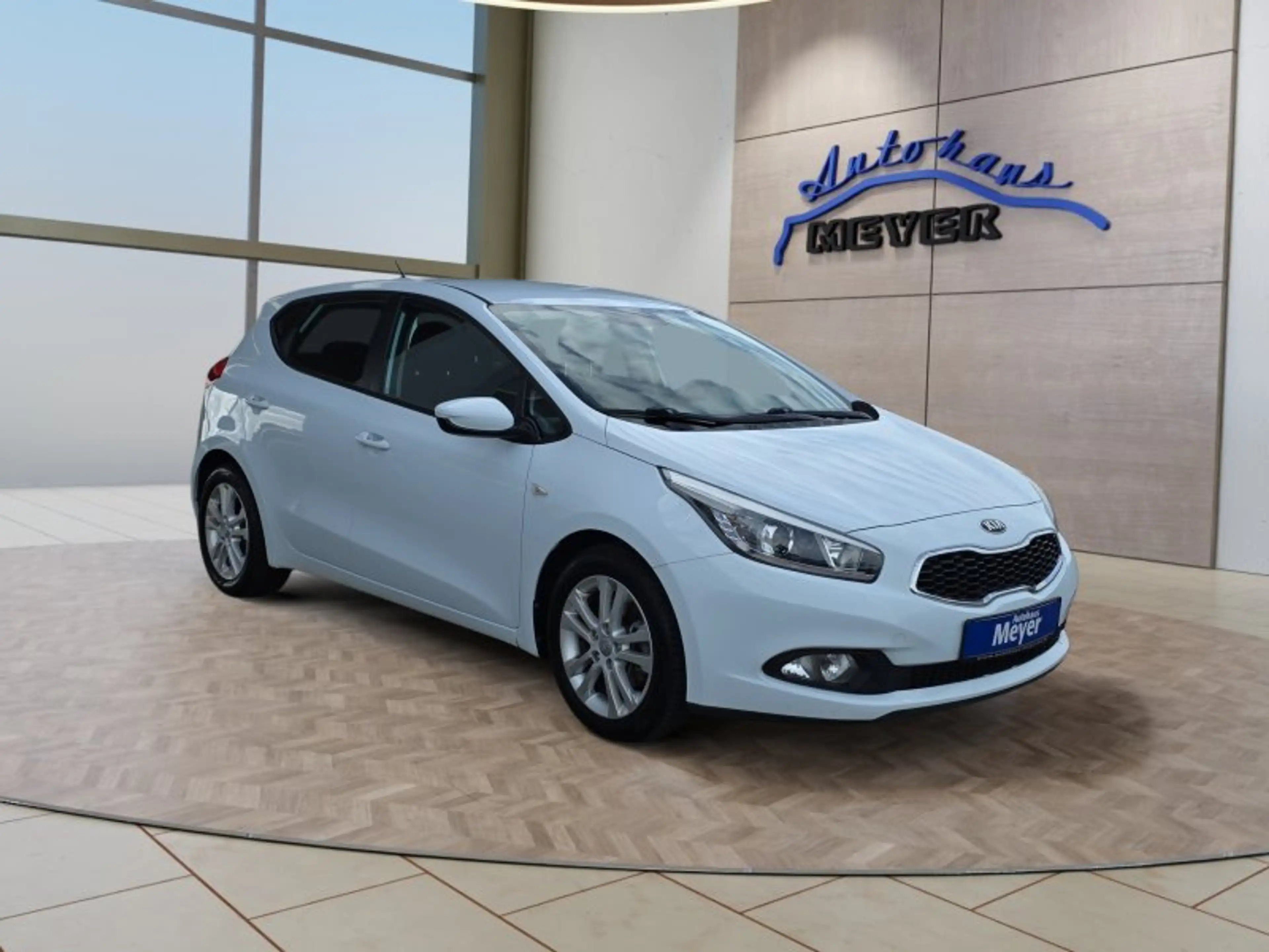 Kia Ceed / cee'd Ceed Edition 7 1,4 100PS 16*Alu/Winterp/Pdc/Mfll/K — photo 7