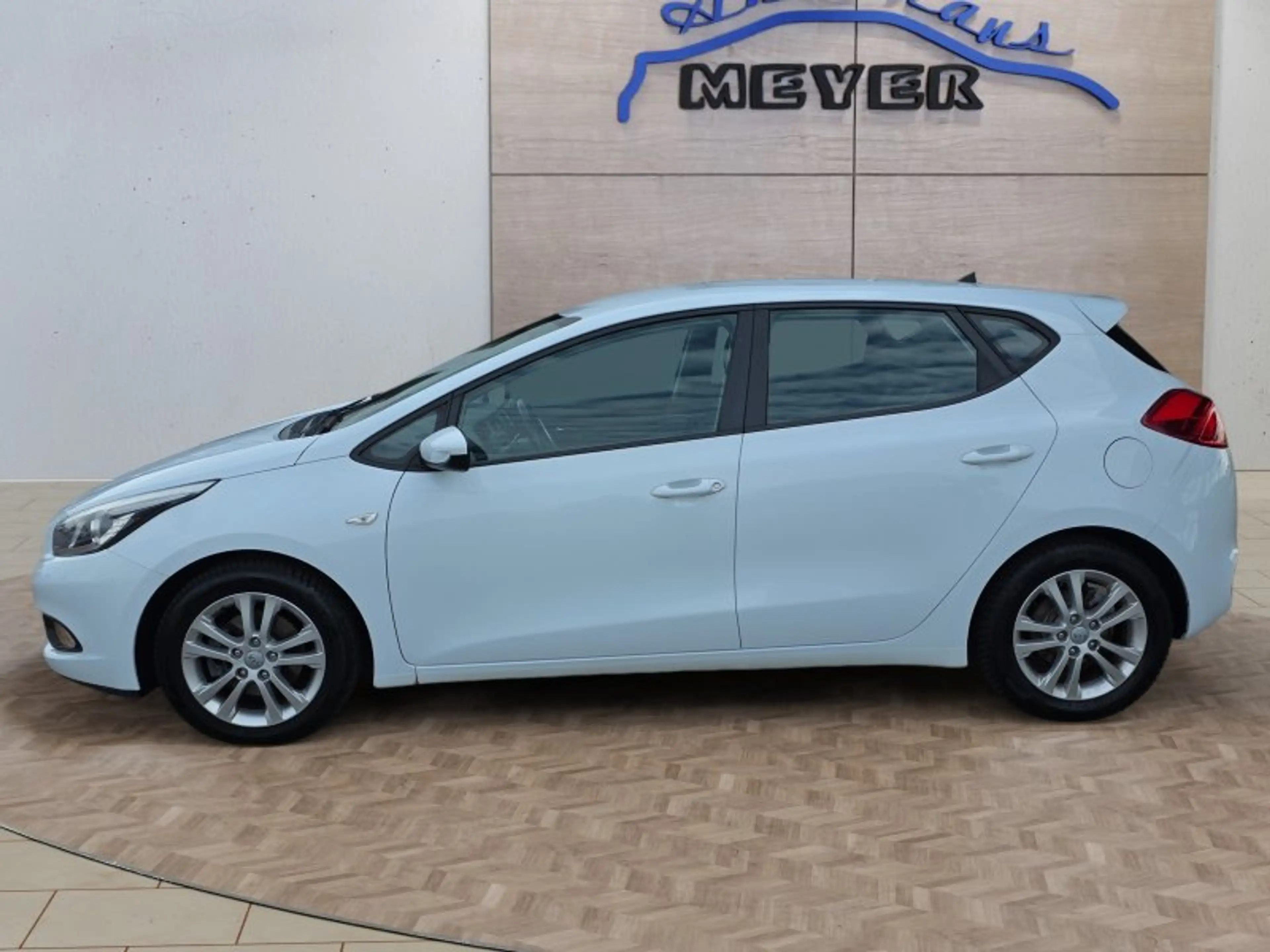 Kia Ceed / cee'd Ceed Edition 7 1,4 100PS 16*Alu/Winterp/Pdc/Mfll/K — photo 2