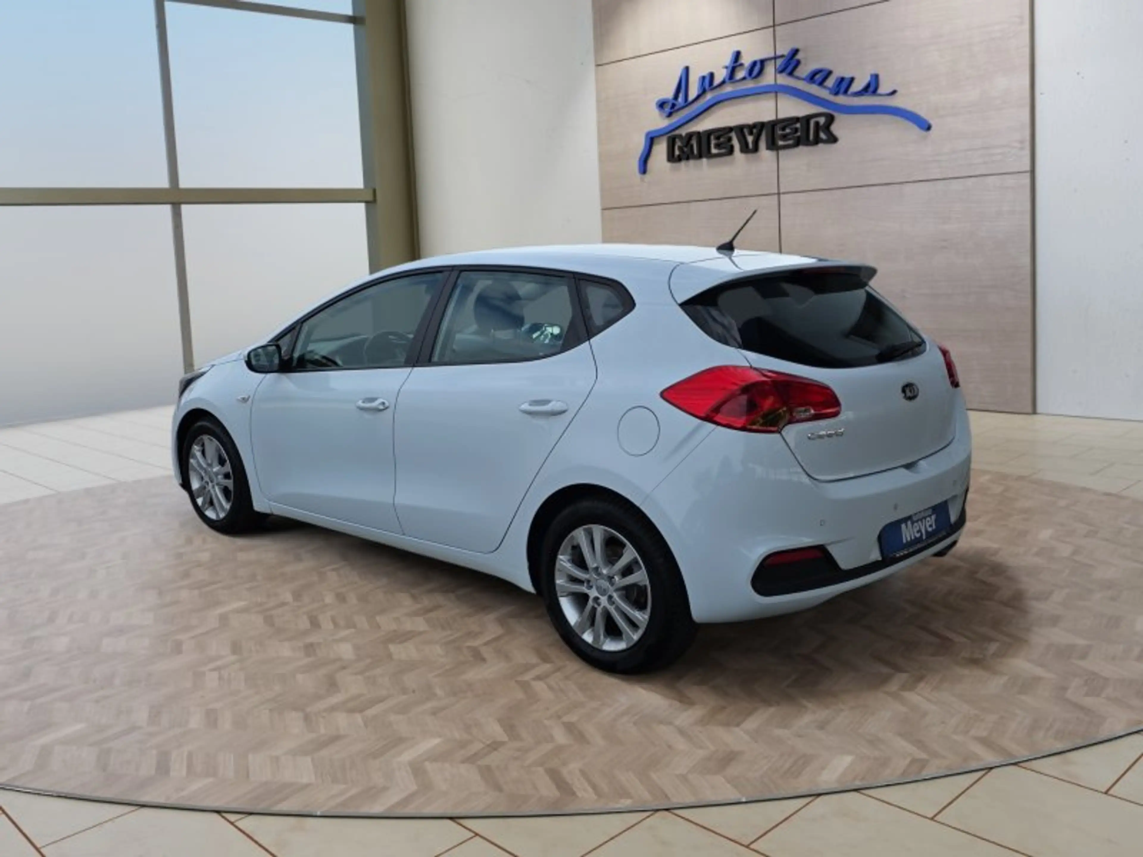 Kia Ceed / cee'd Ceed Edition 7 1,4 100PS 16*Alu/Winterp/Pdc/Mfll/K — photo 3