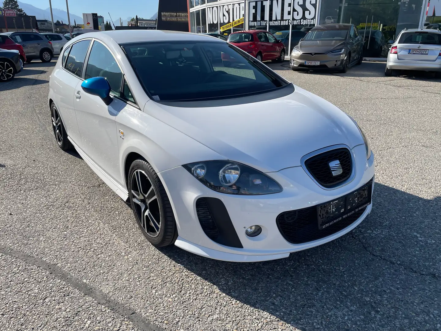 SEAT Leon GT Weiß - 1