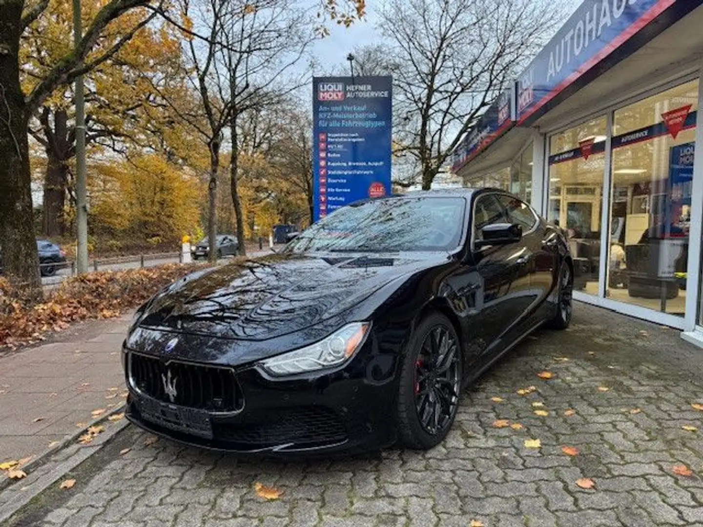 Maserati Ghibli 3.0 V6 S Q4 Automatik Schwarz - 1
