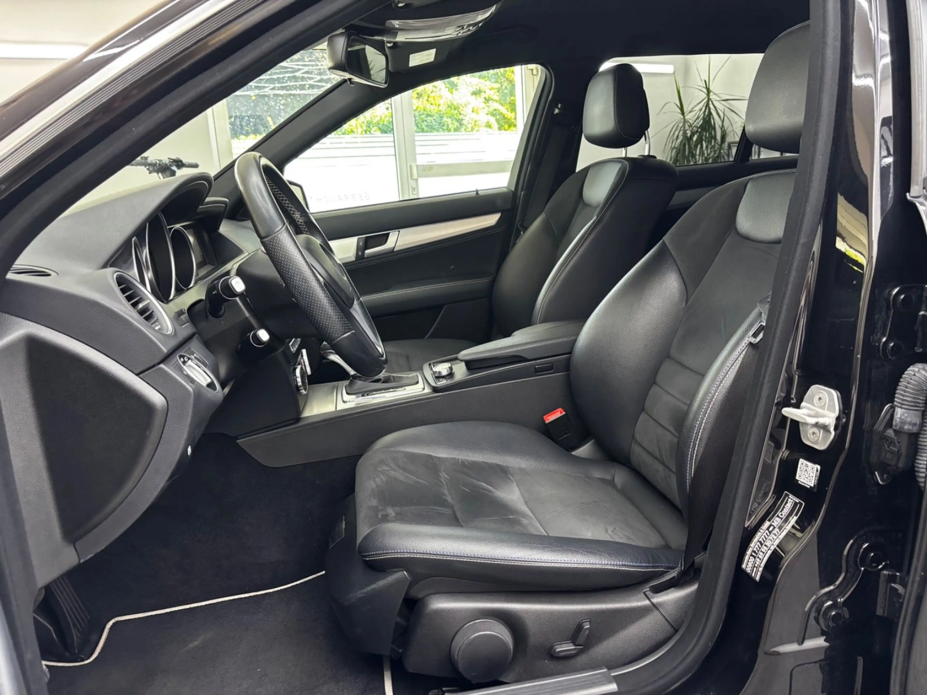 Mercedes-Benz C 180 CGI T Automatik Edition C*Leder*Navi* — photo 10