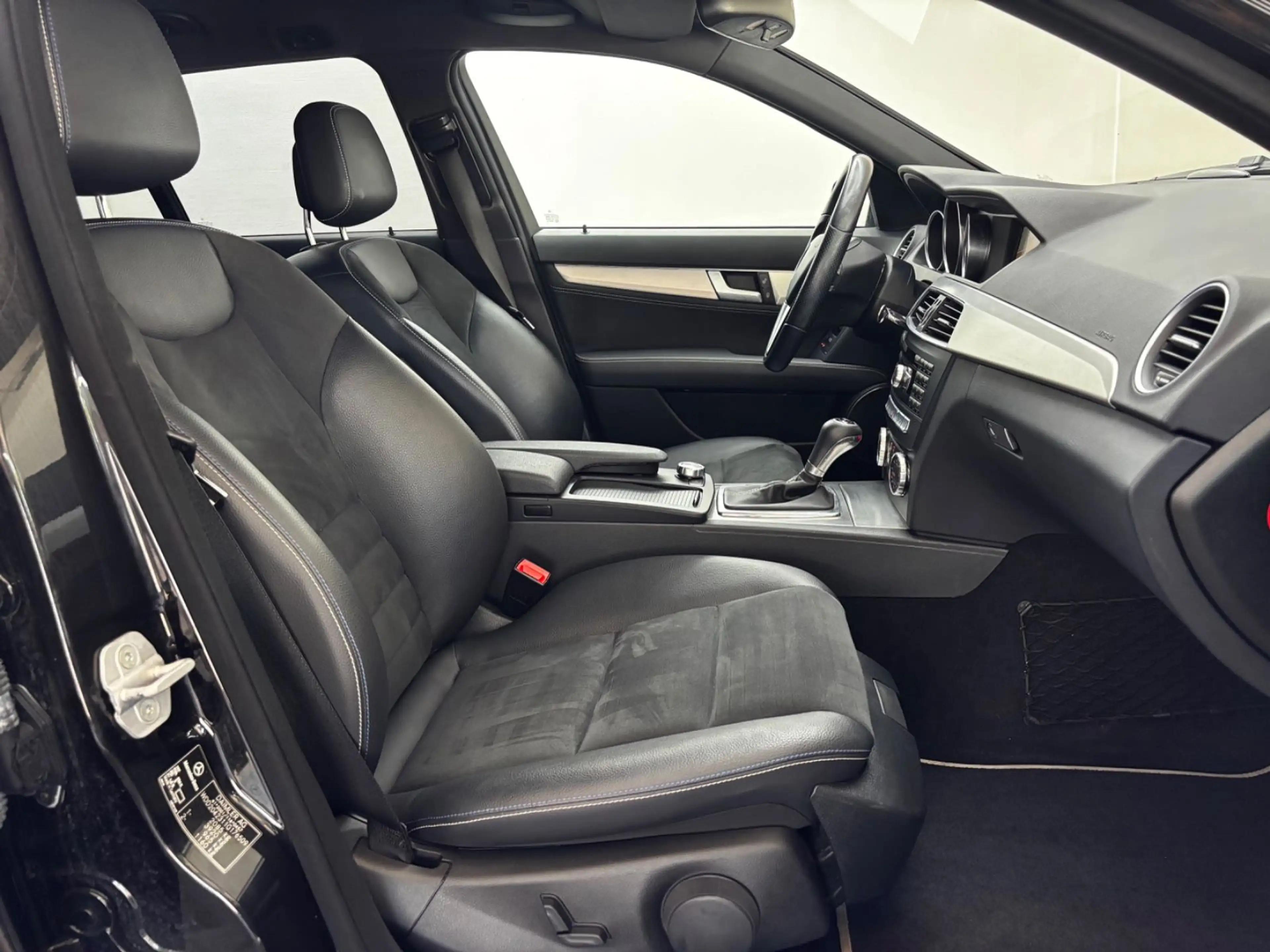 Mercedes-Benz C 180 CGI T Automatik Edition C*Leder*Navi* — photo 11