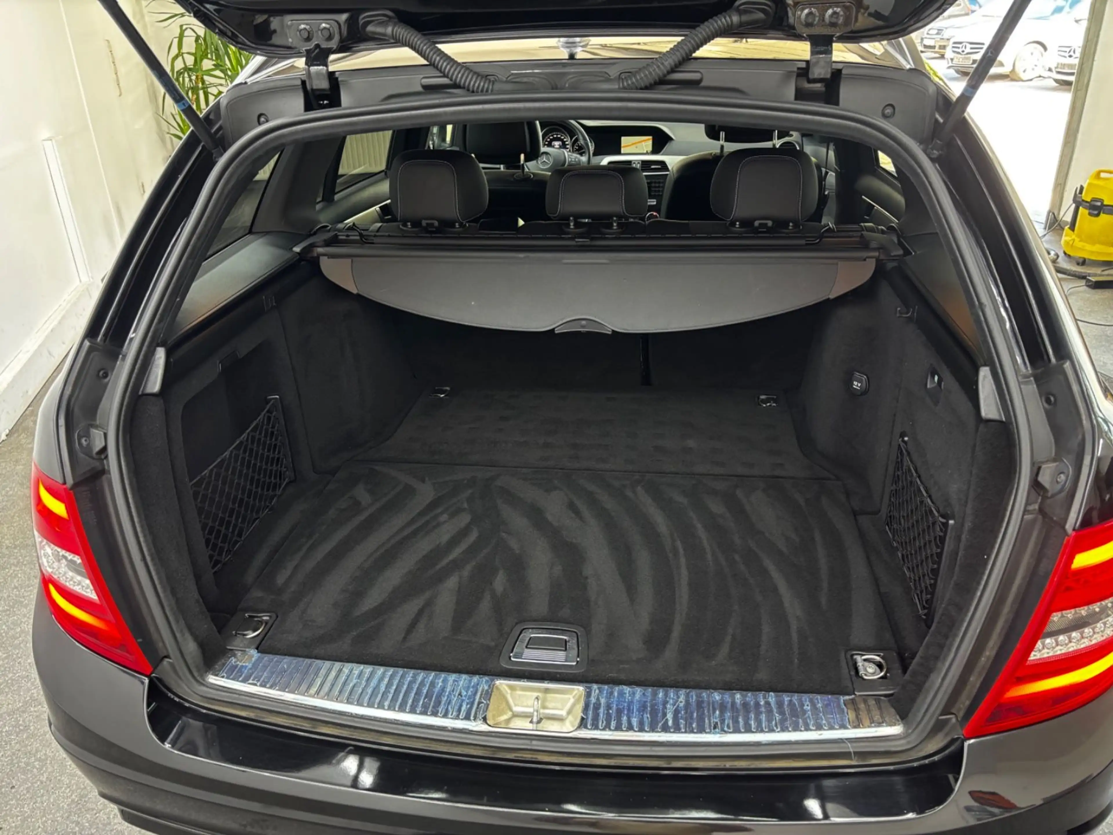 Mercedes-Benz C 180 CGI T Automatik Edition C*Leder*Navi* — photo 15