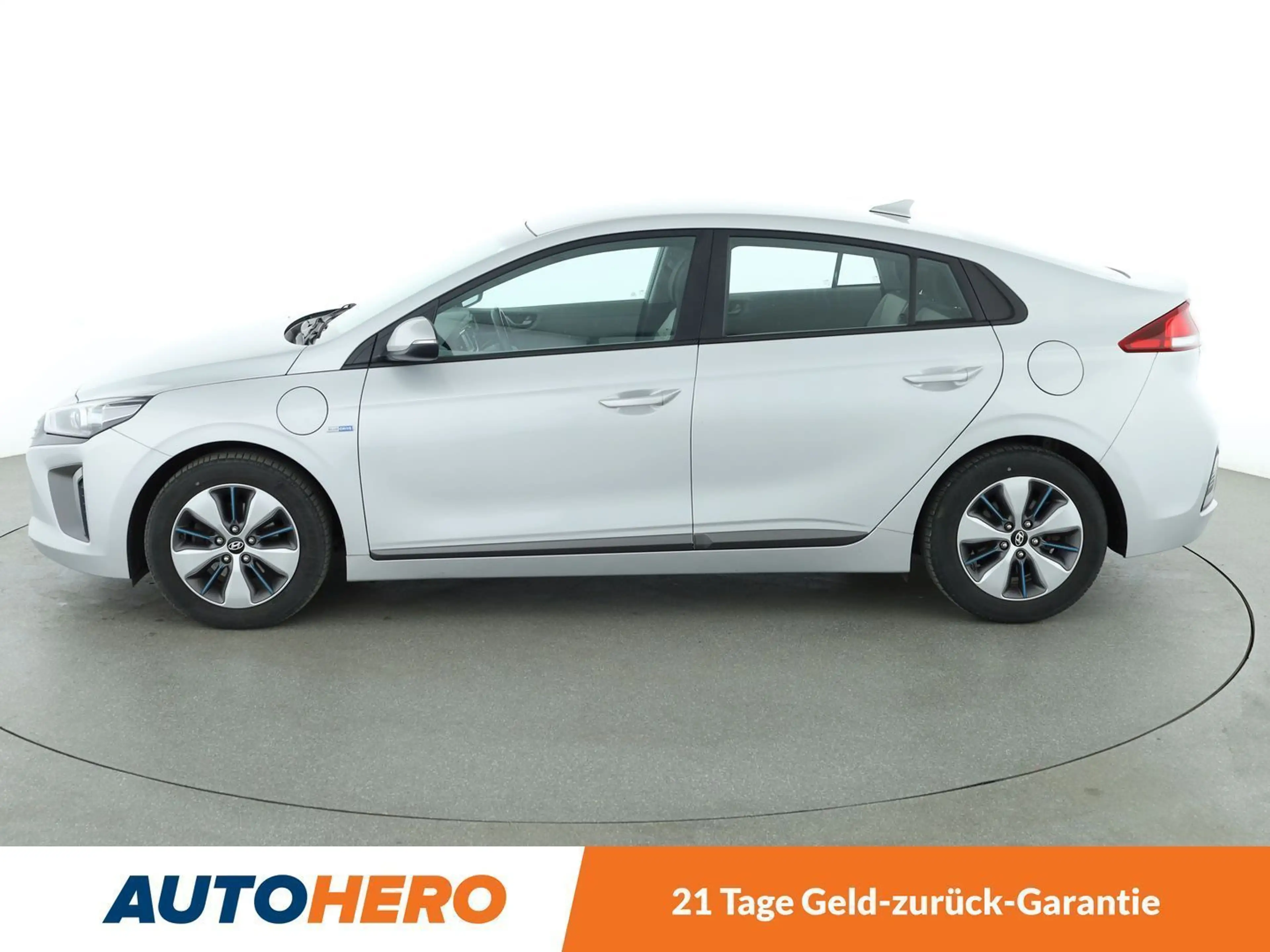 Hyundai IONIQ 1.6 Trend Plug-In Hybrid Aut.*TEMPO*CAM*PDC* — photo 3