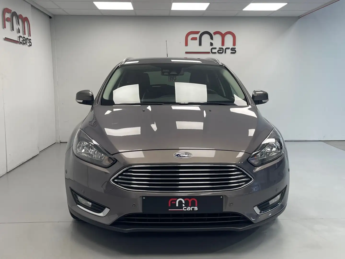 Ford Focus 1.0 EcoBst Titanium Braun - 2