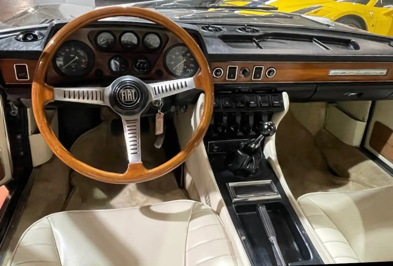 Fiat Dino 2400 Coupé, foto 12