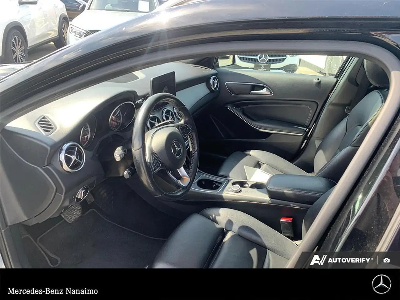 Mercedes-Benz GLA fotografie Mercedes-Benz GLA