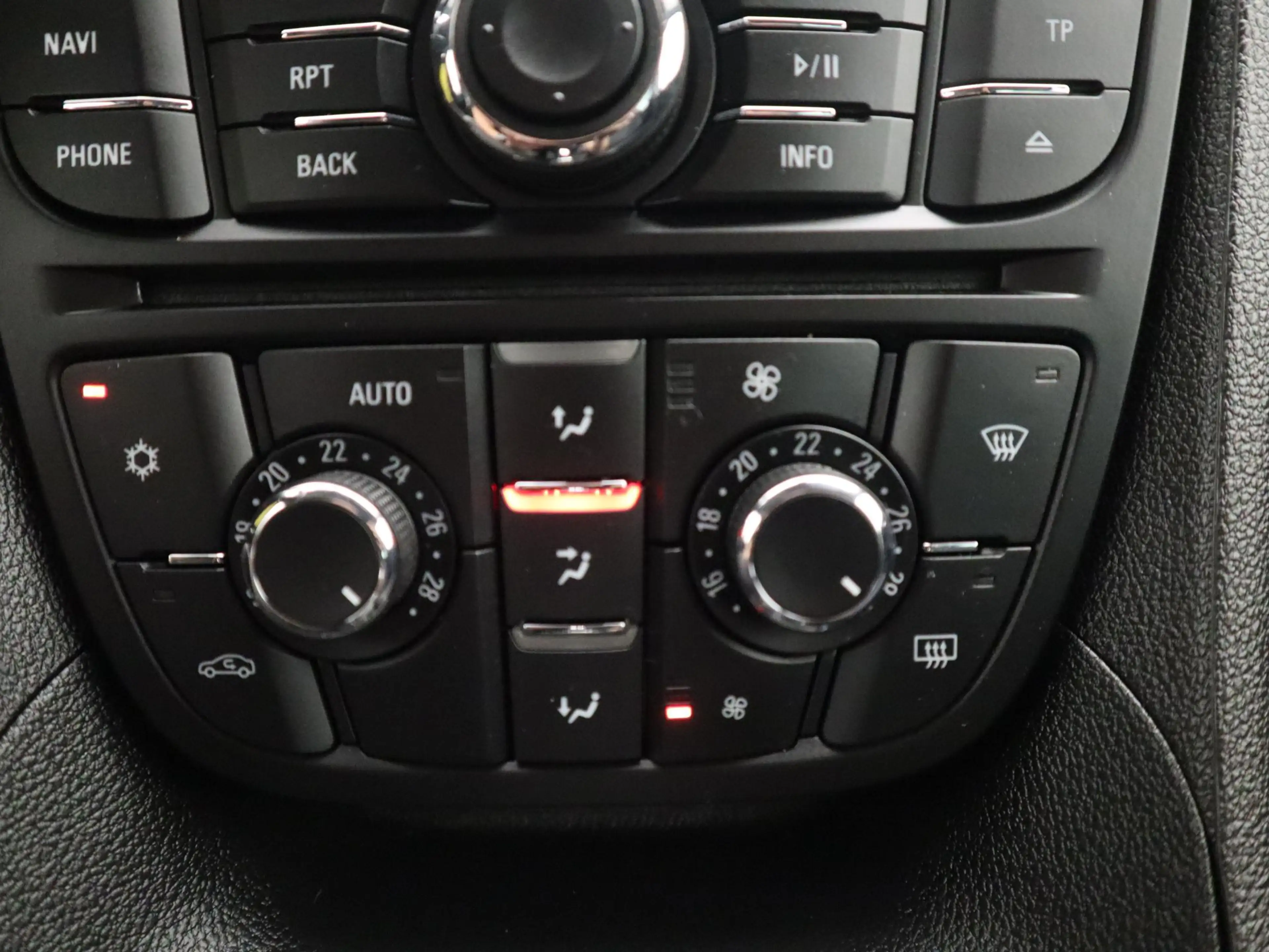 Opel Meriva 1.4 Turbo Blitz TREKHAAK / NAVI / CLIMA / PDC / BL — photo 22