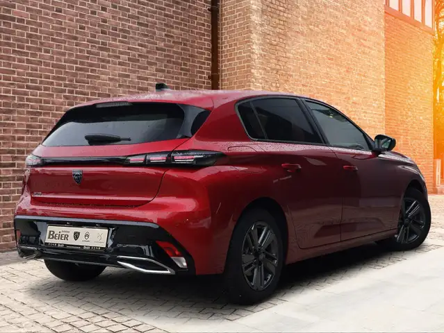 Peugeot 308 view 4