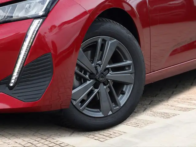 Peugeot 308 view 5