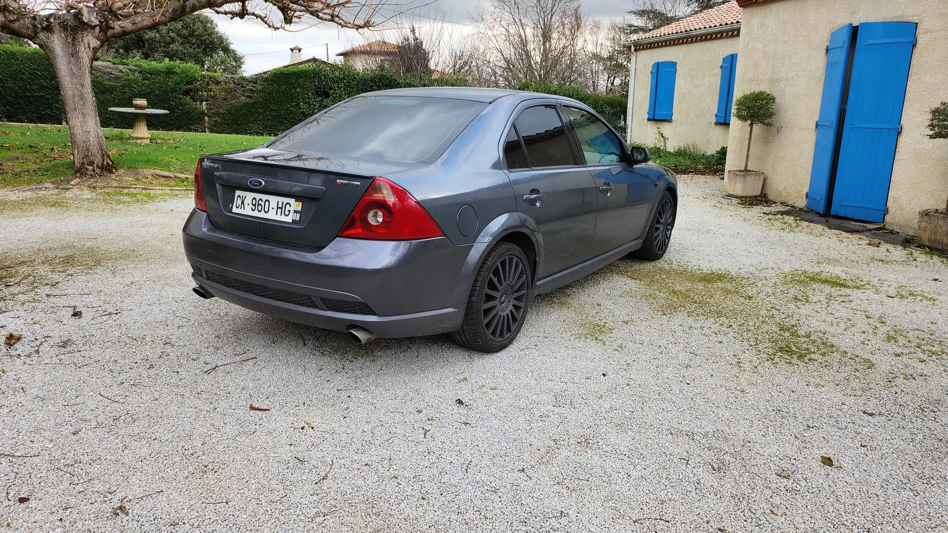 Ford Mondeo Mondeo 3.0 V6 ST 220 Gris - 2