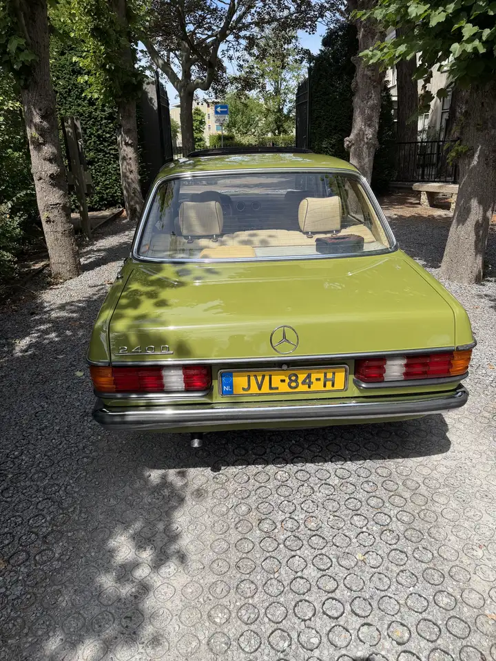 Mercedes-Benz 240, foto 7