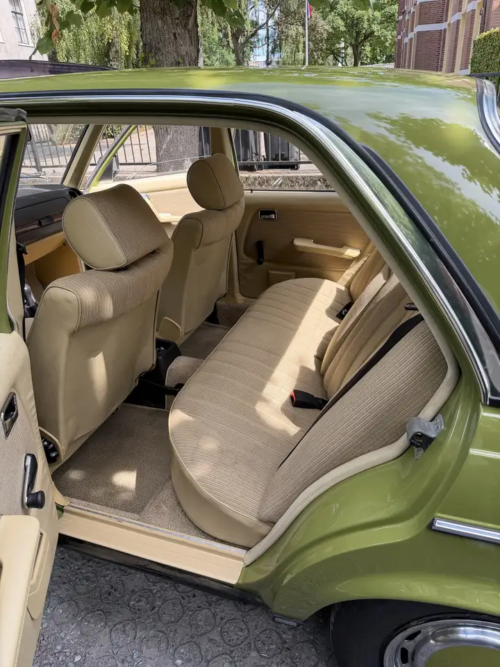Mercedes-Benz 240, foto 11