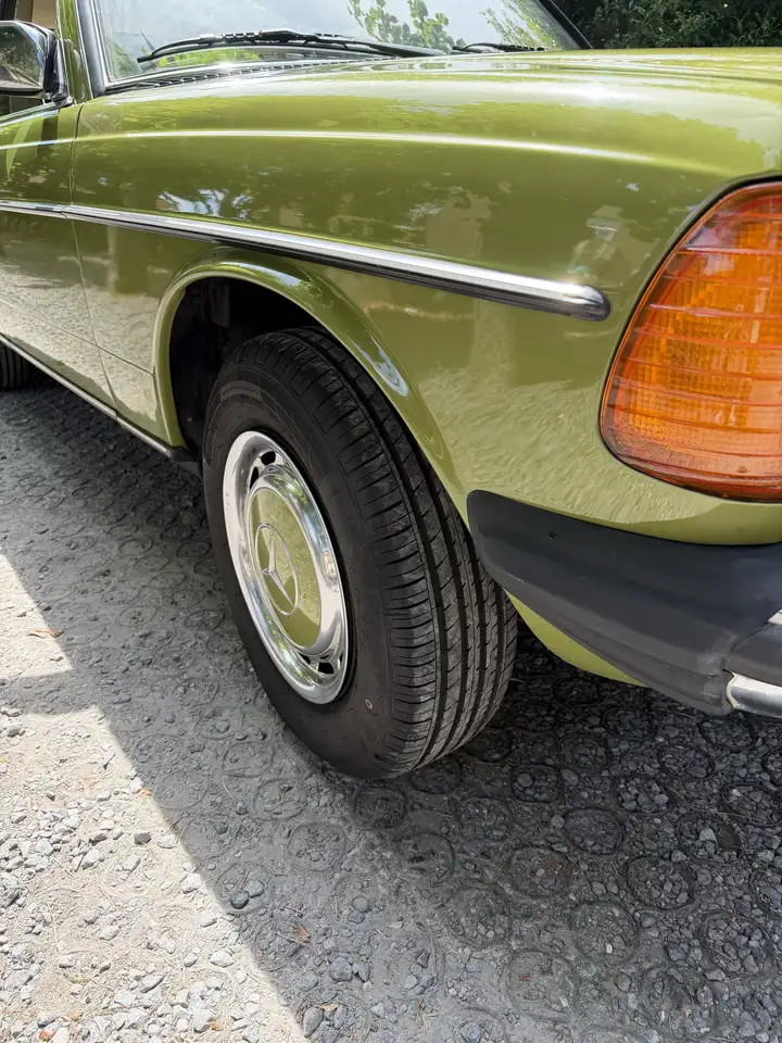 Mercedes-Benz 240, foto 4