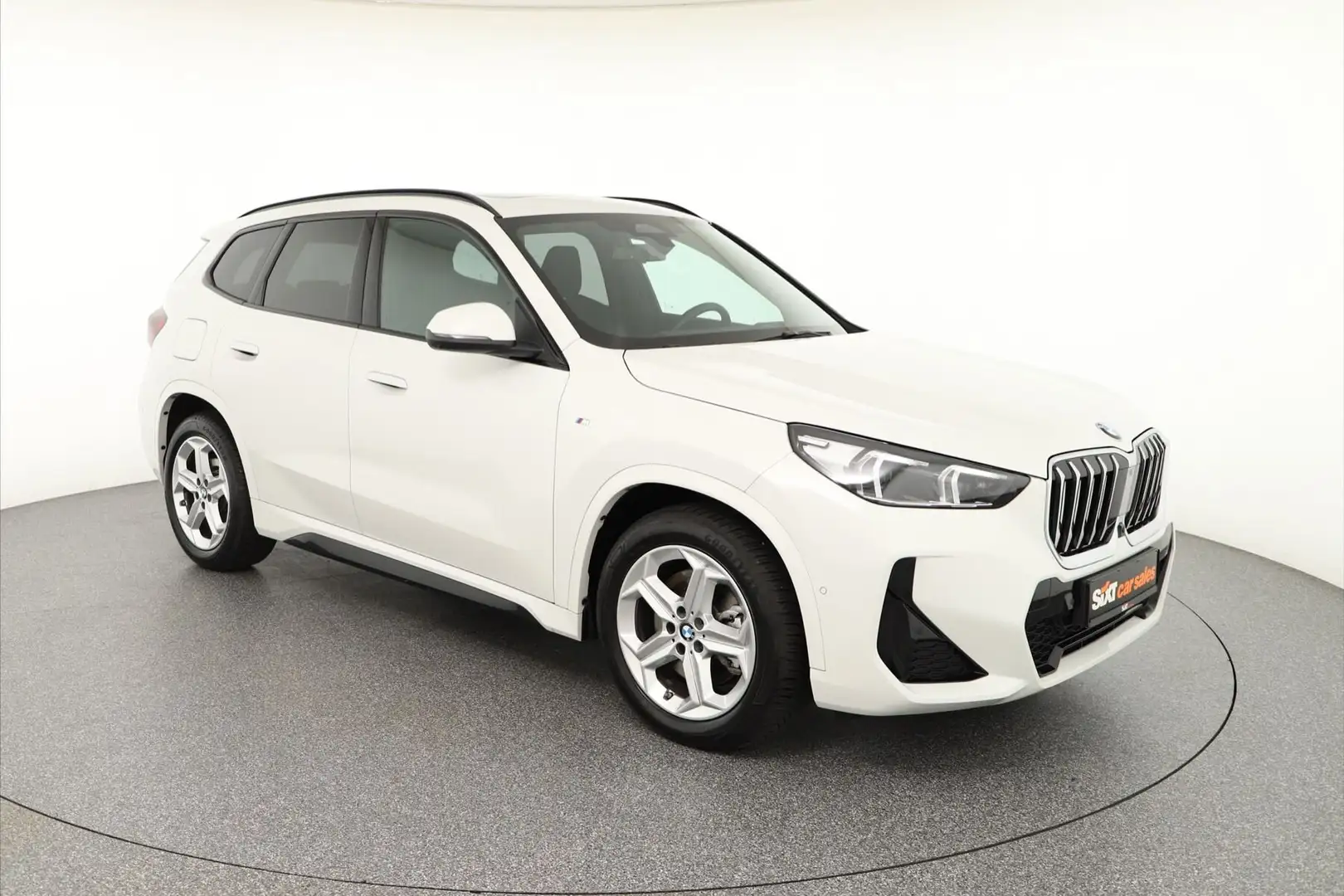 BMW X1 xDrive 23d M Sport|adLED|HUD|h&k|Pano|ACC|AHK Weiß - 1