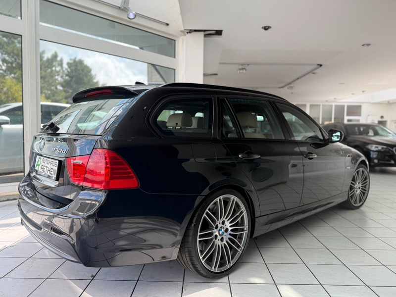 BMW 330 d M Sport*ACC*PANO*NAVI-Prof.*Harman-Kardon* — photo 10