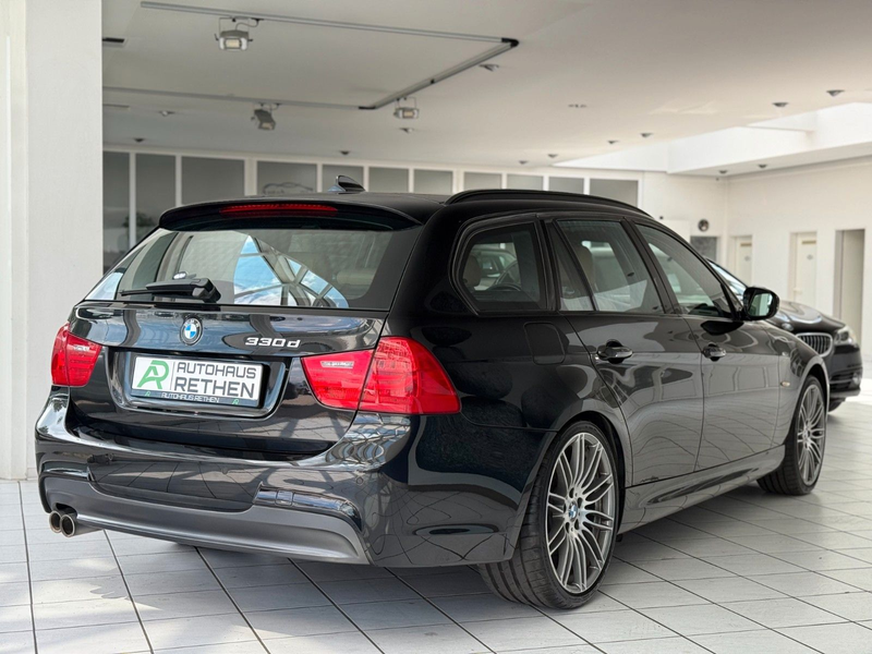 BMW 330 d M Sport*ACC*PANO*NAVI-Prof.*Harman-Kardon* — photo 14