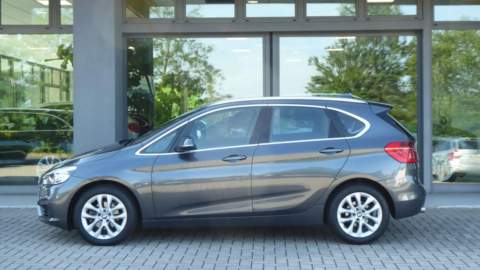 BMW 216 d Active Tourer Advantage Gris - 2