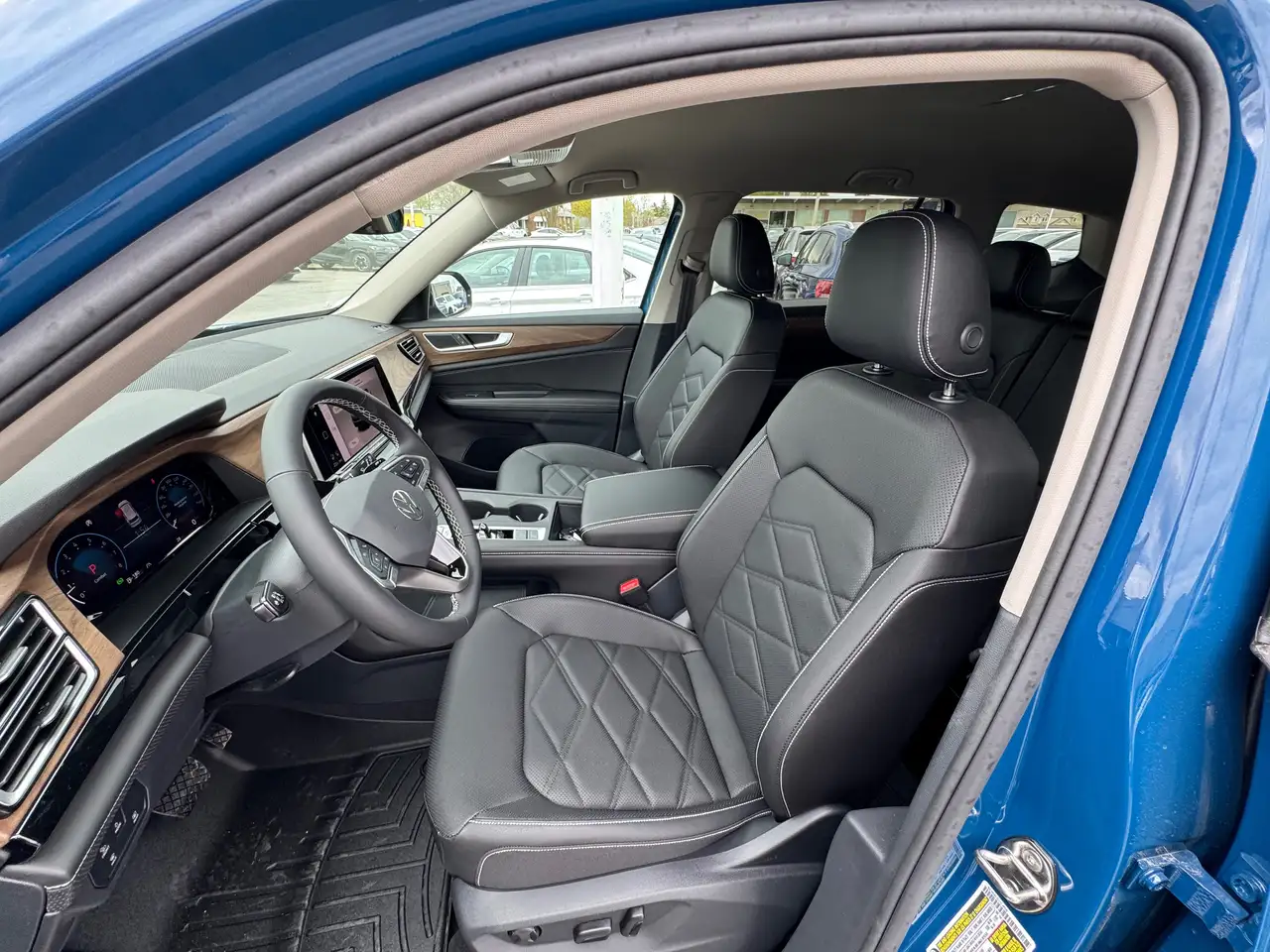 Volkswagen Atlas снимка Volkswagen Atlas