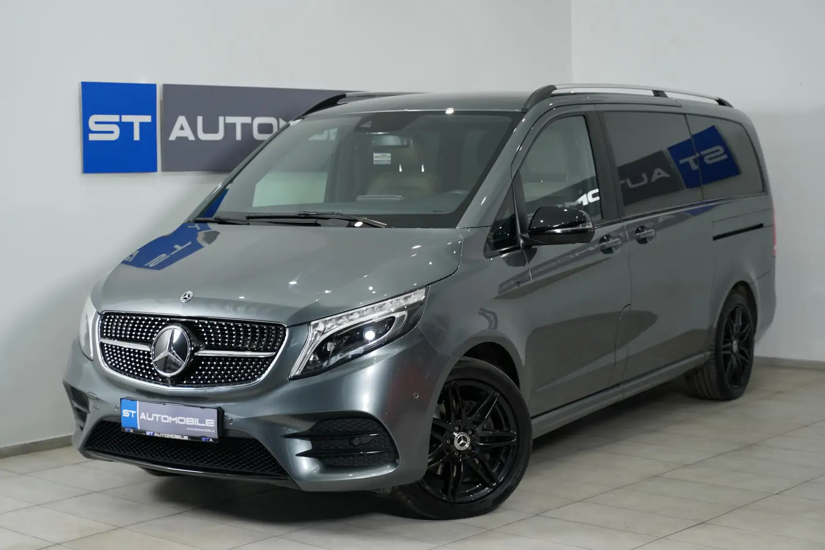 Mercedes-Benz V 300 d AVANTGARDE 4MATIC lang // AMG-LINE // PANO-DACH Grau - 1