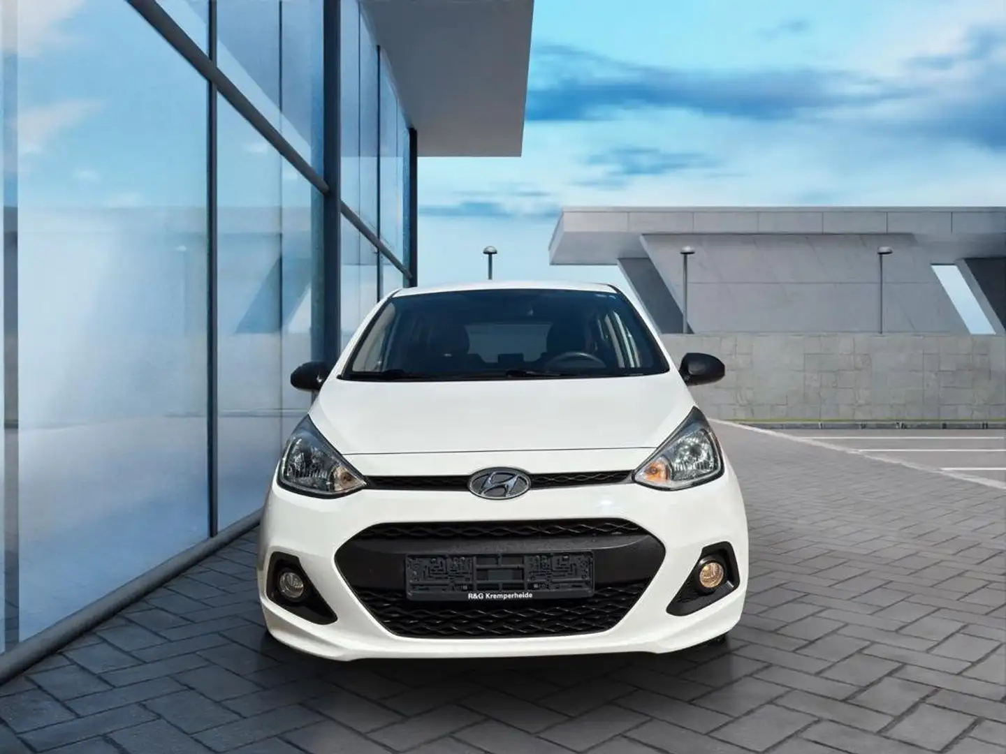 Hyundai i10 i10 1.0i Blue Drive Blanc - 2