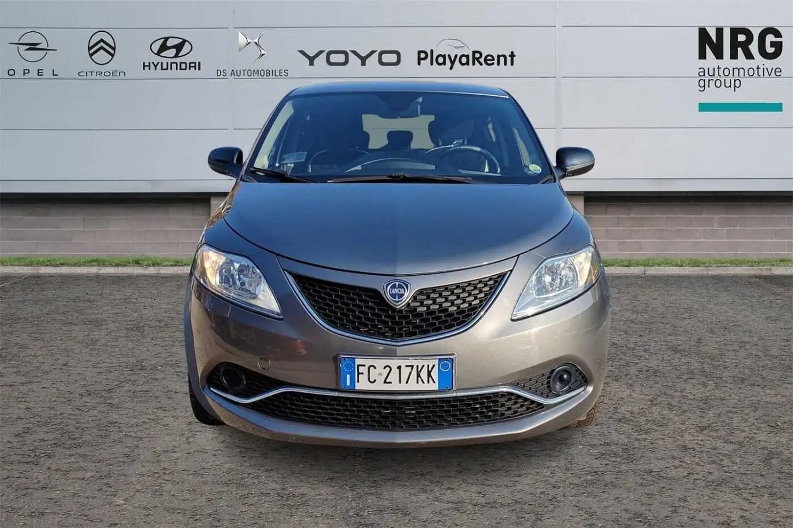 Lancia Ypsilon 3ª serie 1.2 69 CV 5 porte Silver Gris - 2
