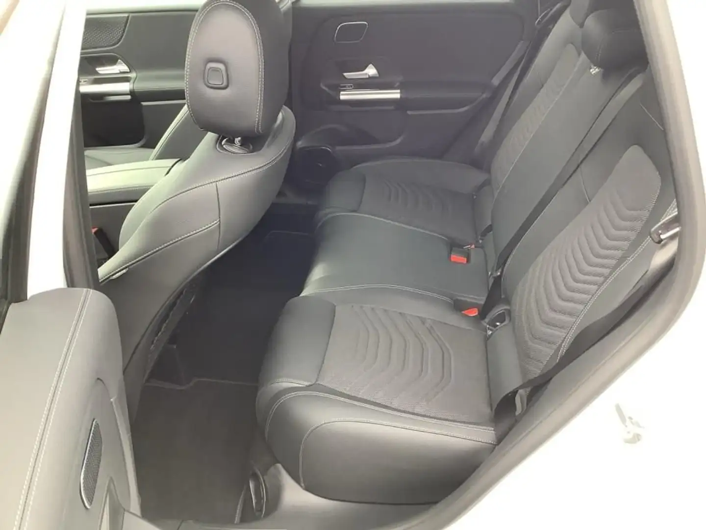Mercedes-Benz B 200 (EU6AP) Wit - 2