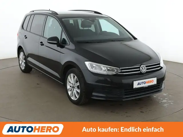 Volkswagen Touran view 8