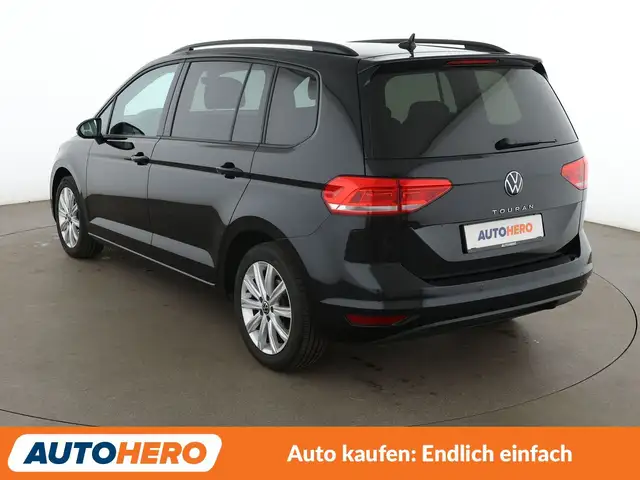 Volkswagen Touran view 4