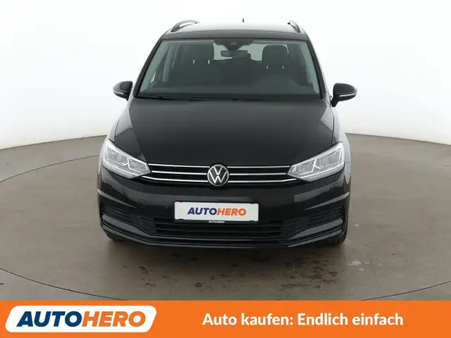 Volkswagen Touran view 9