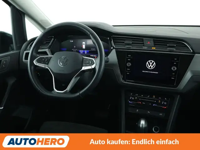 Volkswagen Touran view 13