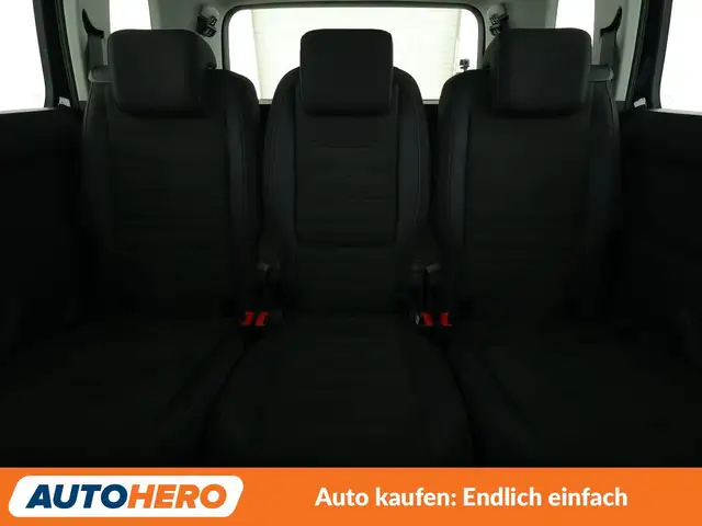 Volkswagen Touran view 15