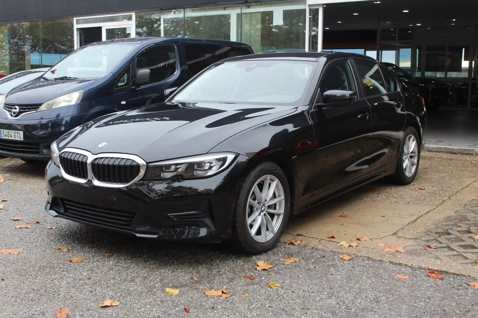 BMW 330 330d xDrive Auto. Noir - 2