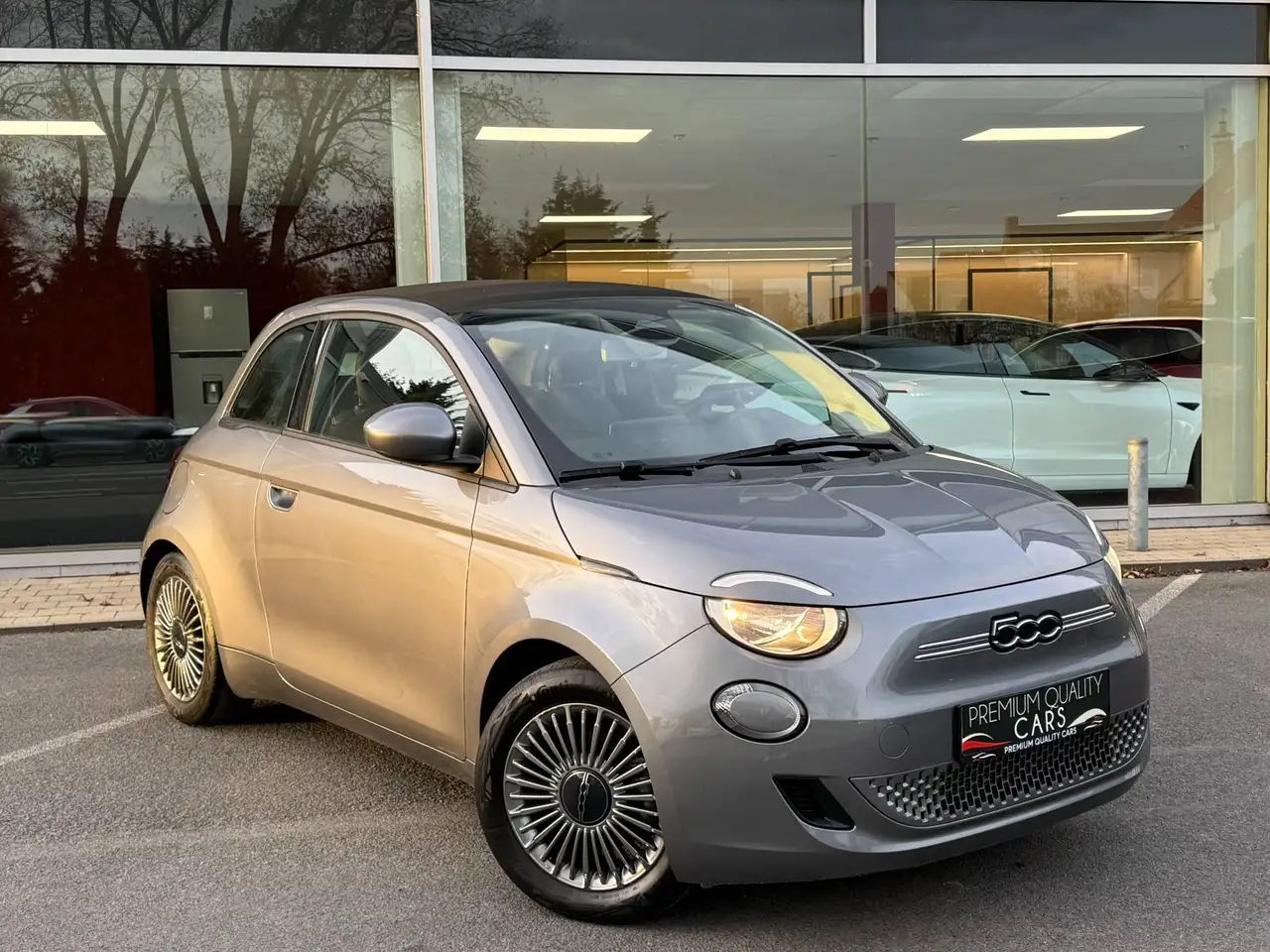 Fiat 500 E 42 kwh / ICON / CARPLAY / SENSOREN / NAVI / AIRCO, миниатюра 3