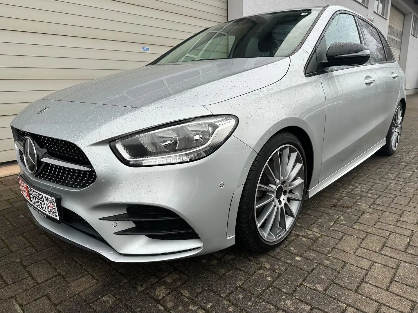Mercedes-Benz B 220 d 4Matic AMG Line AHK Kamera Silber - 1
