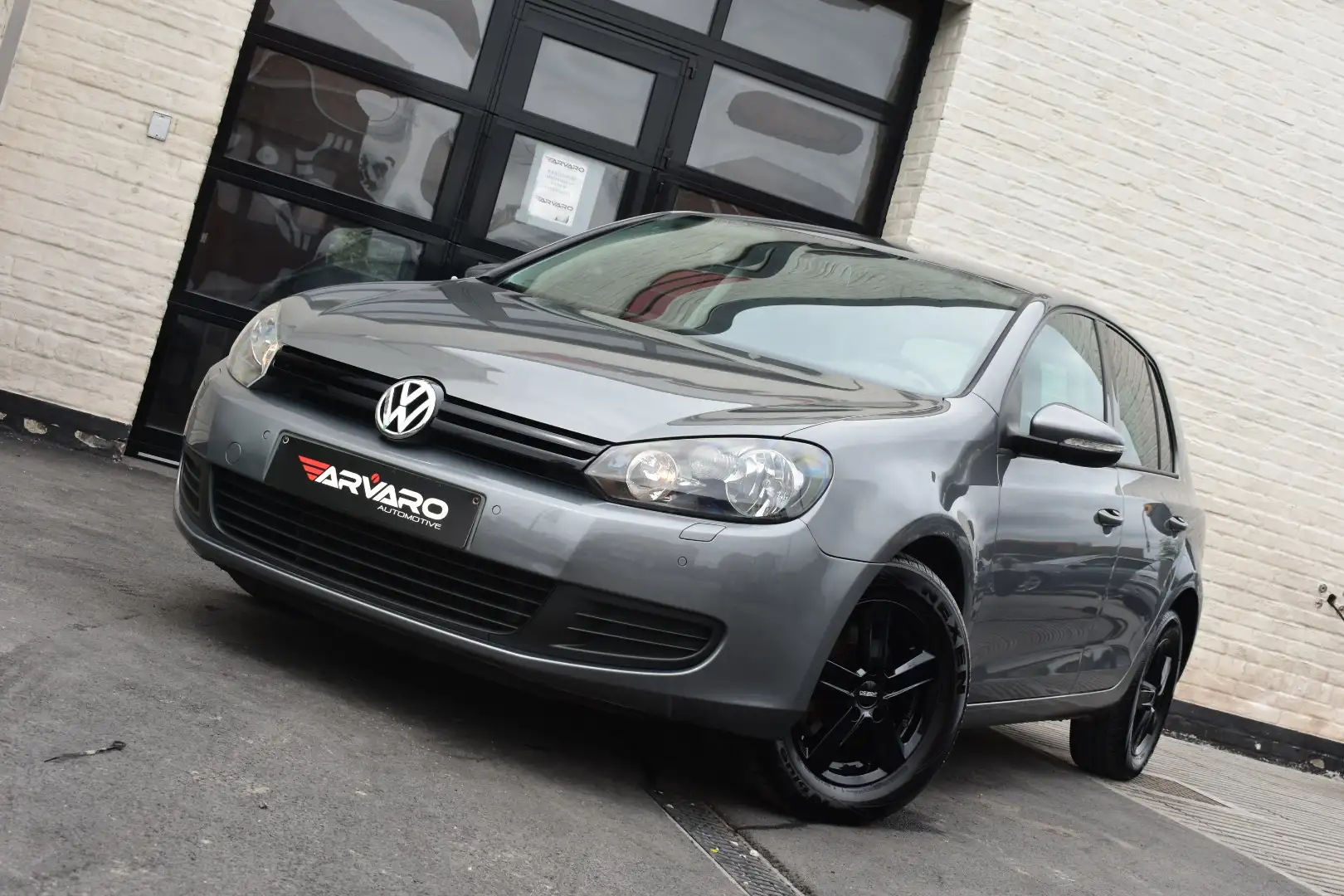 Volkswagen Golf 1.4i / Carplay / PDC / Verw Zetels / Garantie Grijs - 1