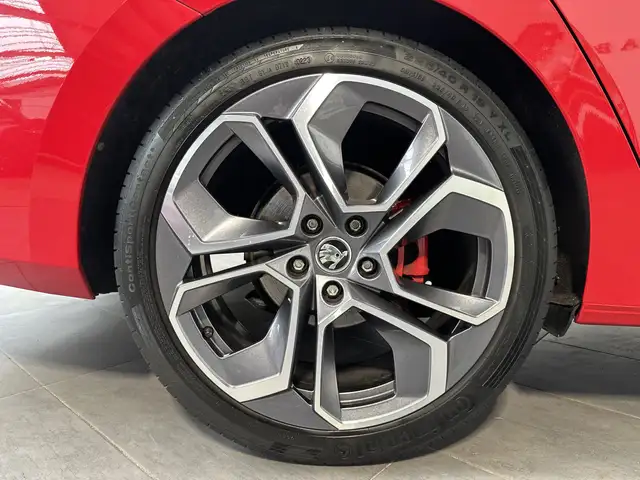 Skoda Octavia view 3