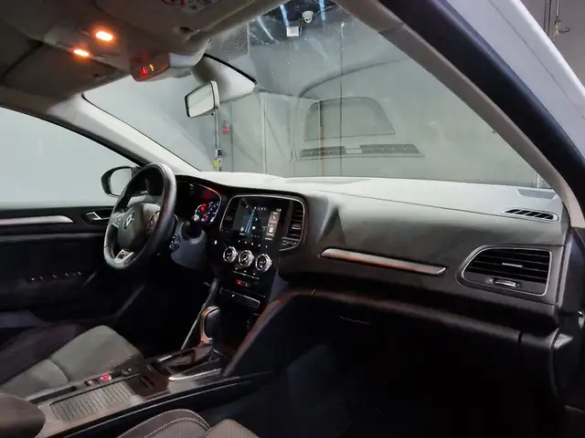 Renault Megane view 13