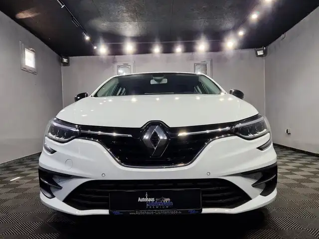 Renault Megane view 6
