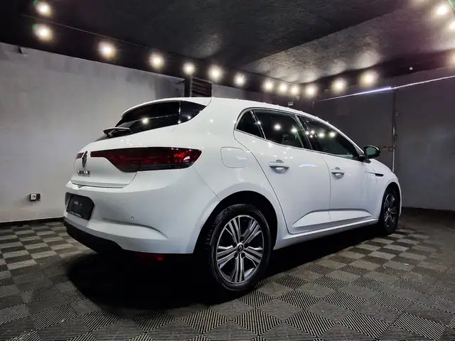 Renault Megane view 4