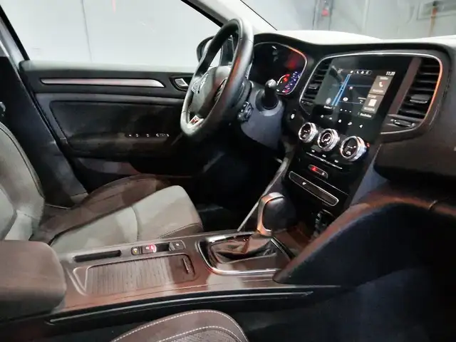 Renault Megane view 14