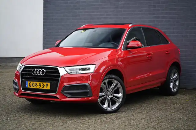 Audi Q3 2.0 TFSI quattro S line Automaat, Panoramadak, Led