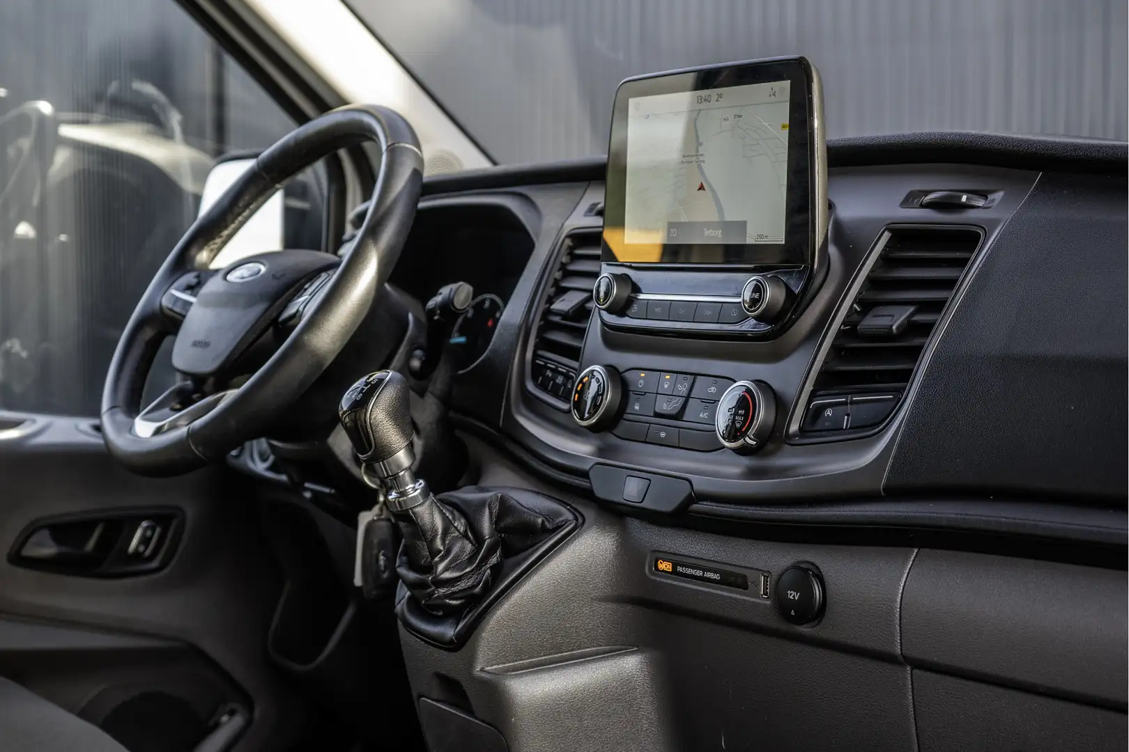 Ford Transit 2.0 TDCI L3H2 | Euro 6 | 130 PK | Diertransport / Weiß - 2